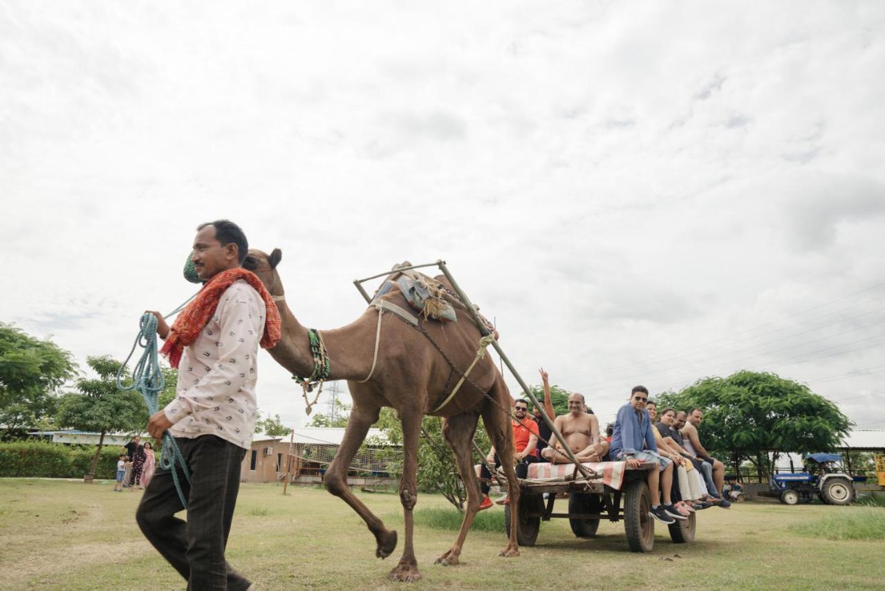 Madhavgarh Farm & Resort Gurgaon Eksteriør bilde