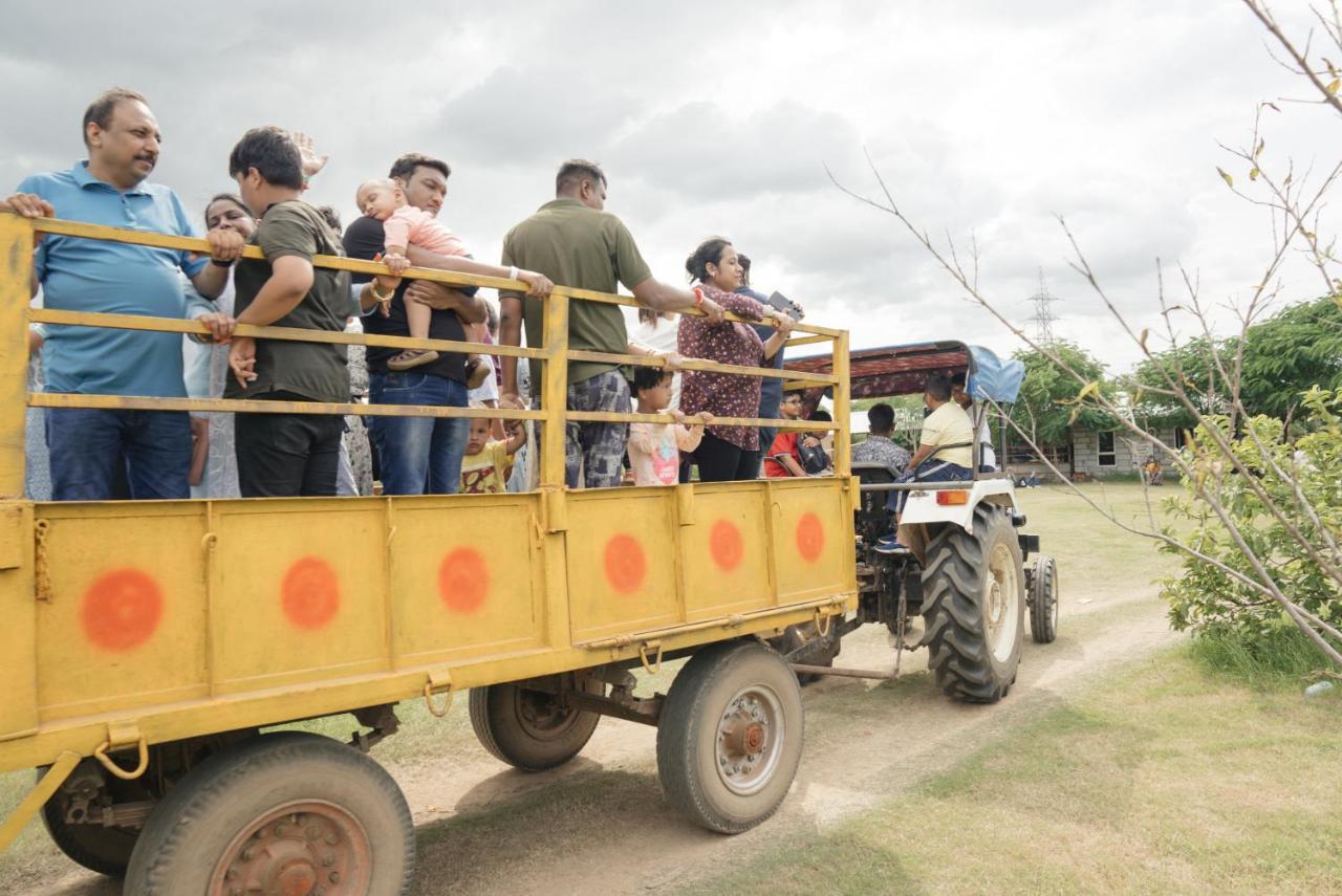 Madhavgarh Farm & Resort Gurgaon Eksteriør bilde