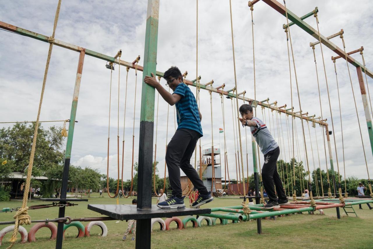 Madhavgarh Farm & Resort Gurgaon Eksteriør bilde