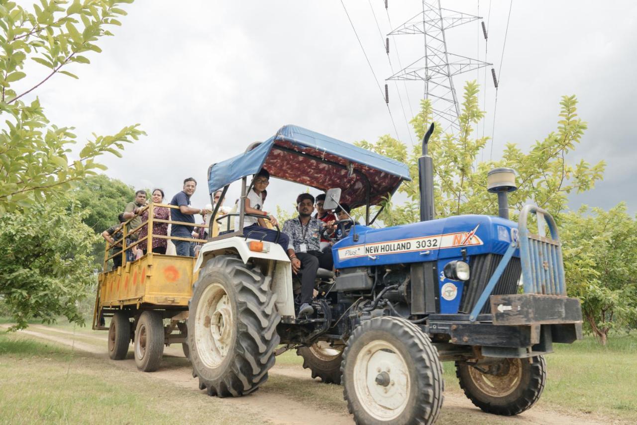 Madhavgarh Farm & Resort Gurgaon Eksteriør bilde